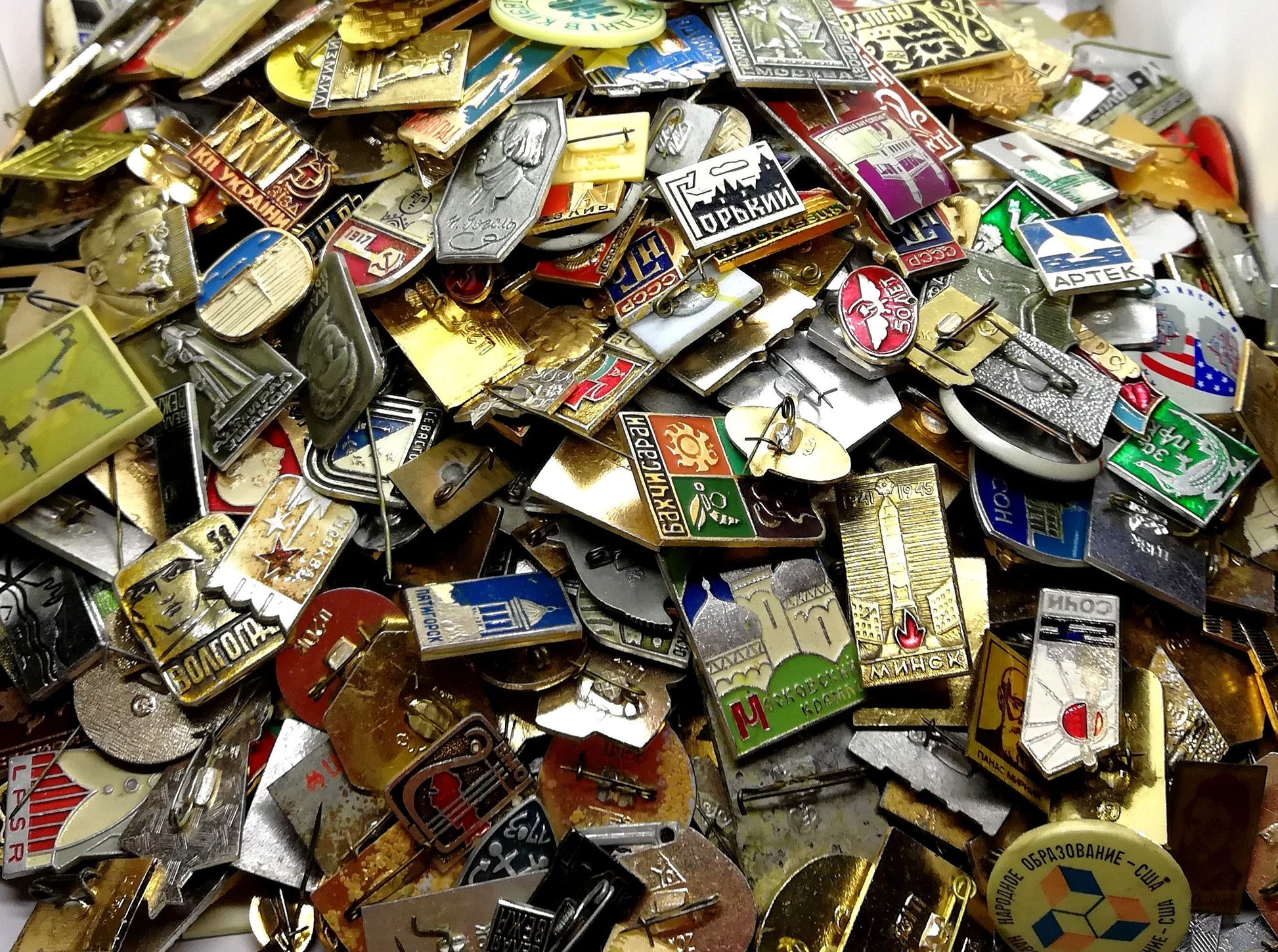 Soviet Pins, Mystery Box of 50-1000 Vintage Metal Pins! – Vintage-souvenir